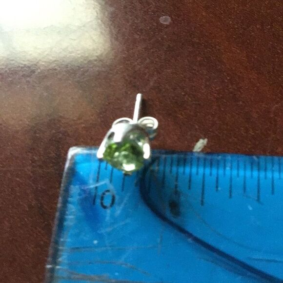Precious Gemstone Green Peridot Stud Earrings, NEW, Handmade, 5mm, Sterling Silv - Picture 5 of 5